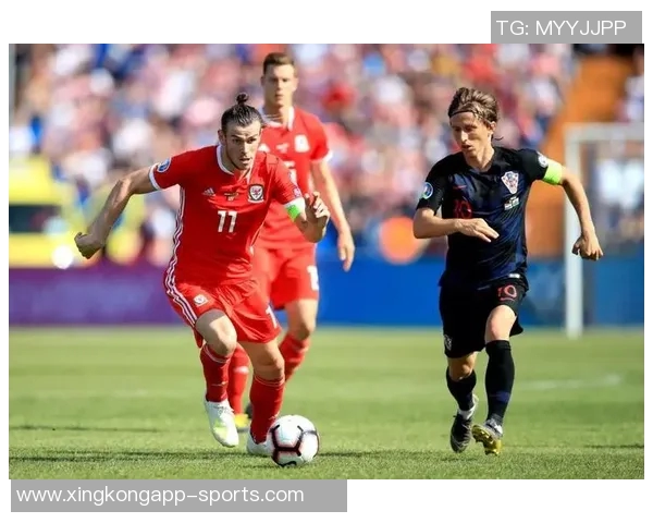 凯恩与宽萨室内训练状态不明出战威尔士之战存疑