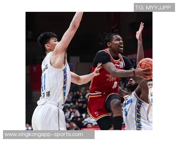 北京队火力全开开局四连胜三场得分均超136分展现强大进攻实力